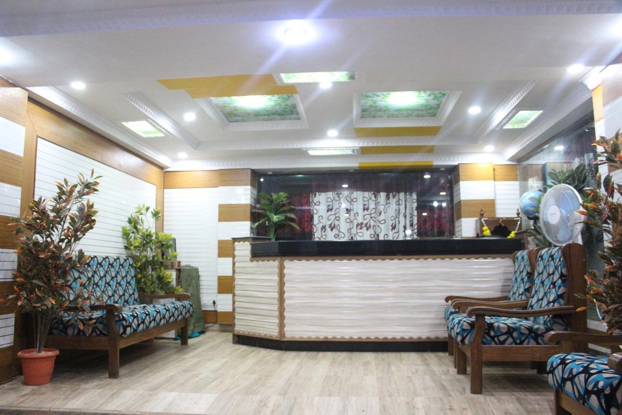 Hotel Natasha Panaji Zewnętrze zdjęcie